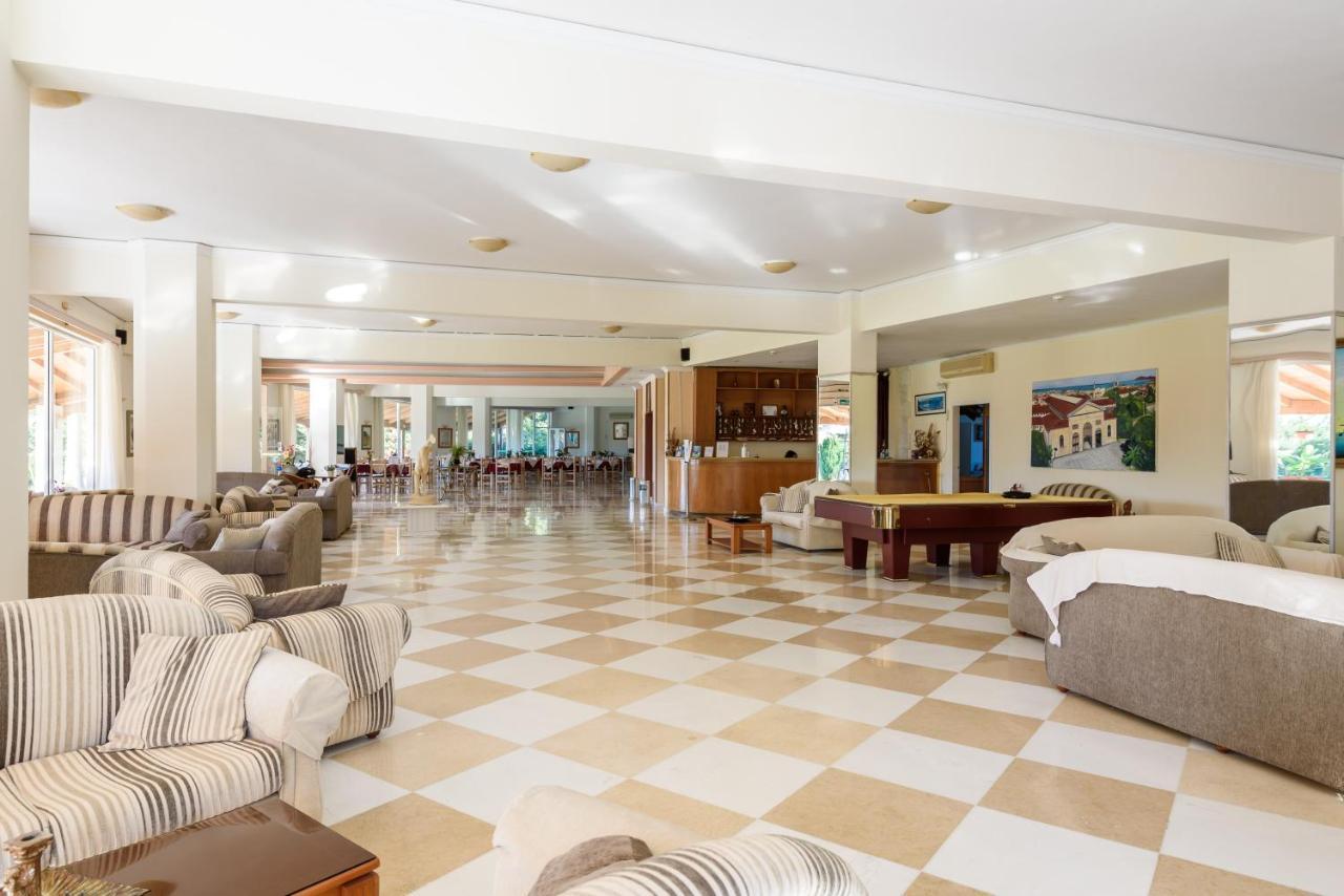 Regina Hotel Kissamos Exterior photo