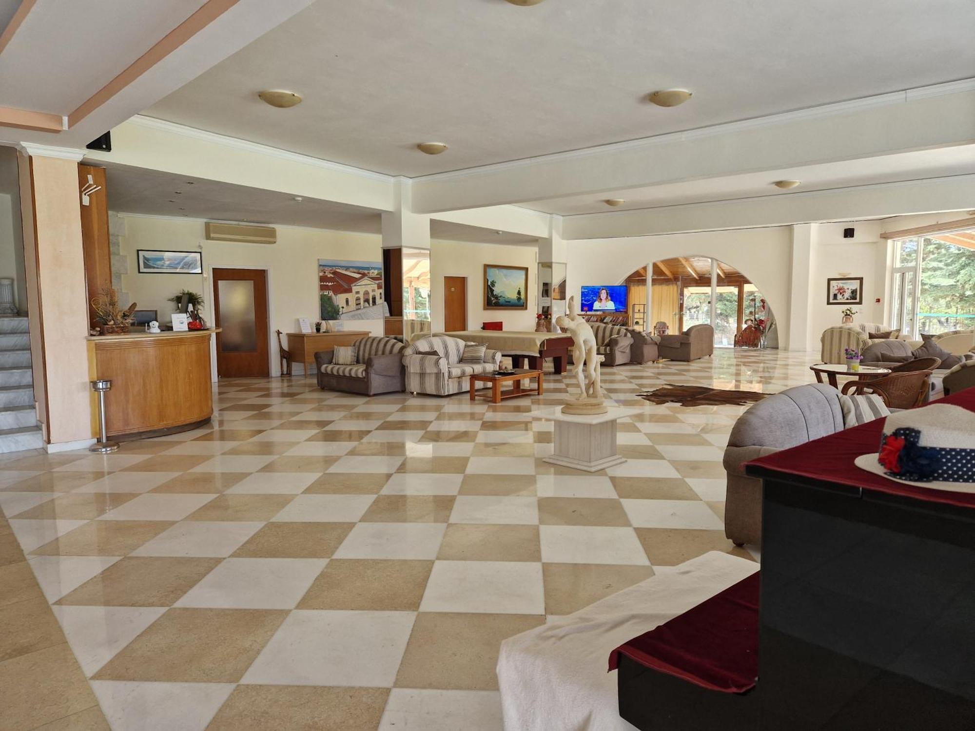 Regina Hotel Kissamos Exterior photo