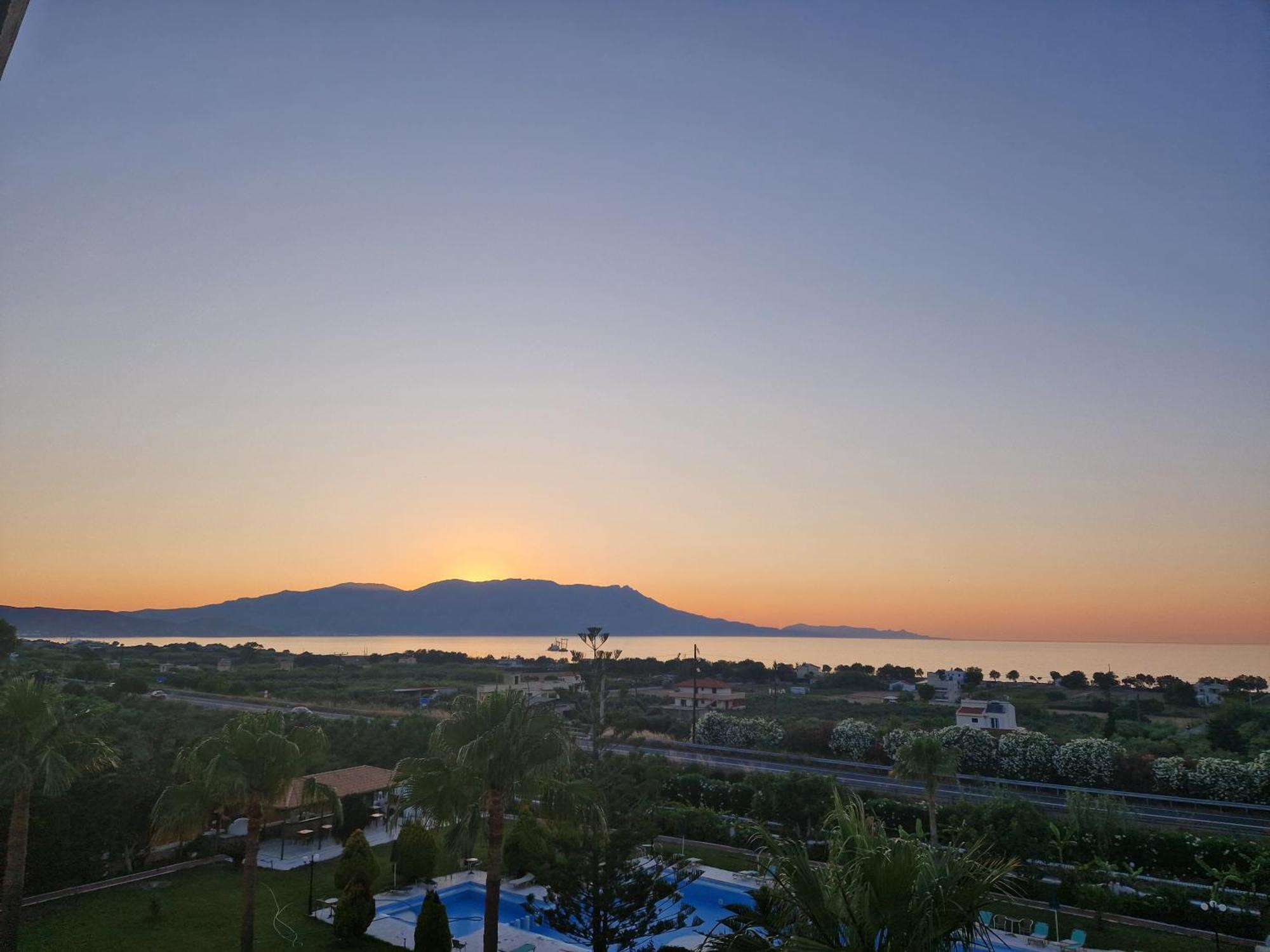 Regina Hotel Kissamos Exterior photo