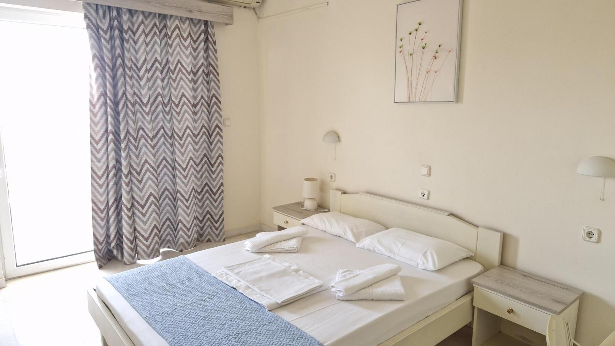 Regina Hotel Kissamos Exterior photo
