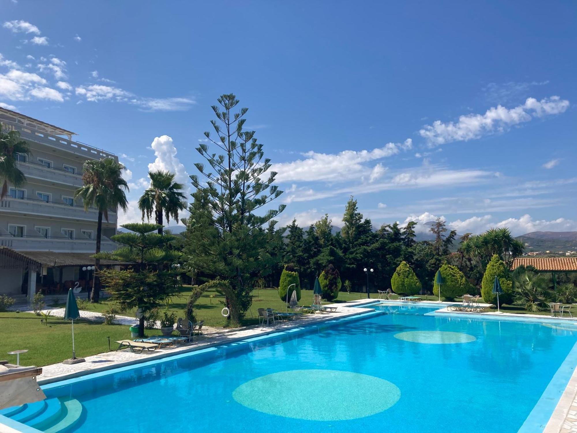 Regina Hotel Kissamos Exterior photo