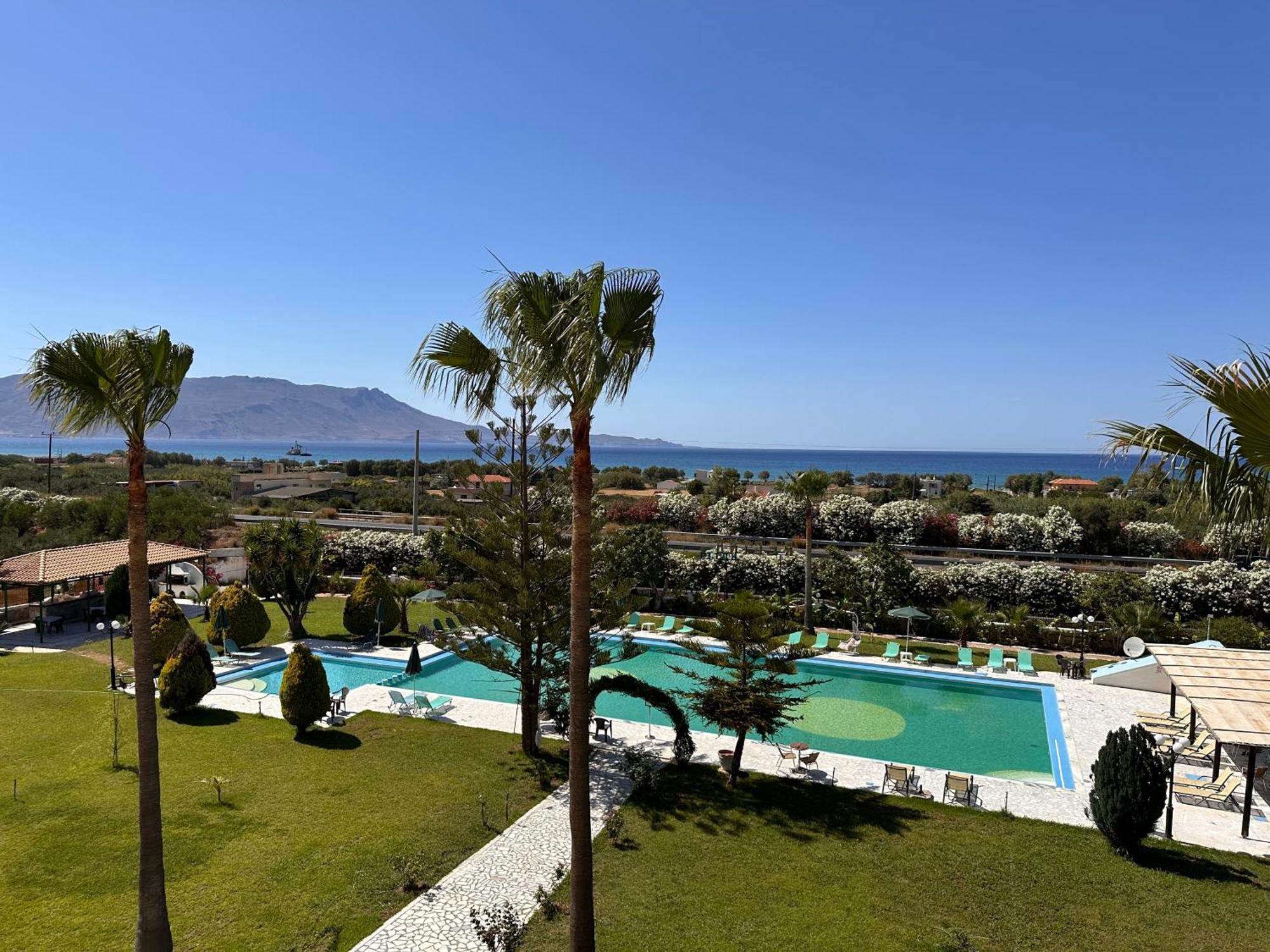 Regina Hotel Kissamos Exterior photo
