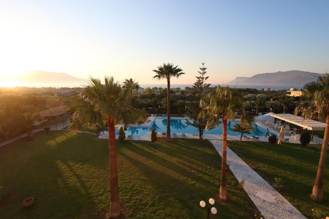 Regina Hotel Kissamos Exterior photo