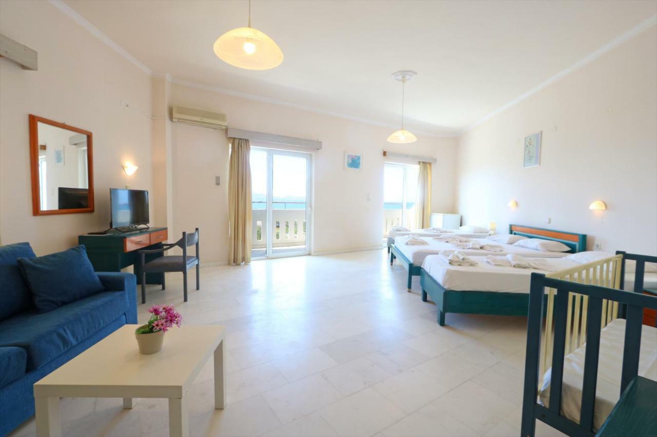 Regina Hotel Kissamos Exterior photo
